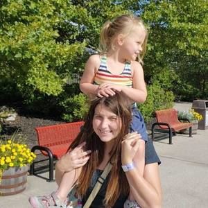 Meet your Posher, Kylee